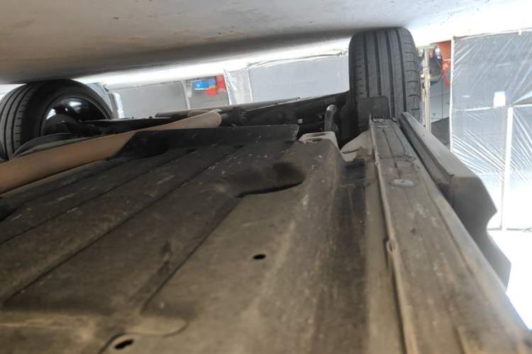 Used Lynk & Co 06 2020 1.5T YAO Halo Right Side Sill