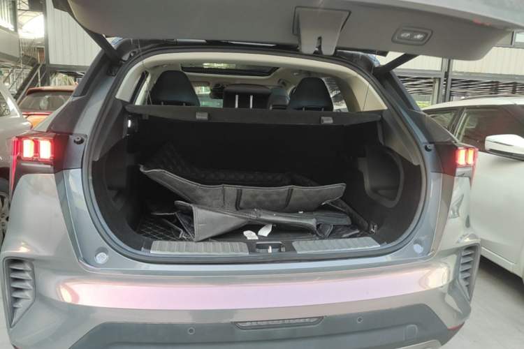 Used Lynk & Co 06 2020 1.5T YAO Halo Trunk