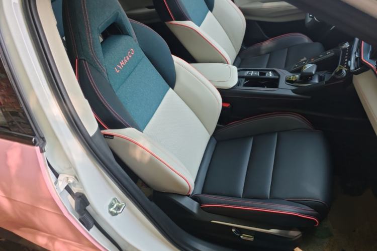 Used Lynk & Co 06 2020 1.5T YAO Halo Right Front Seat
