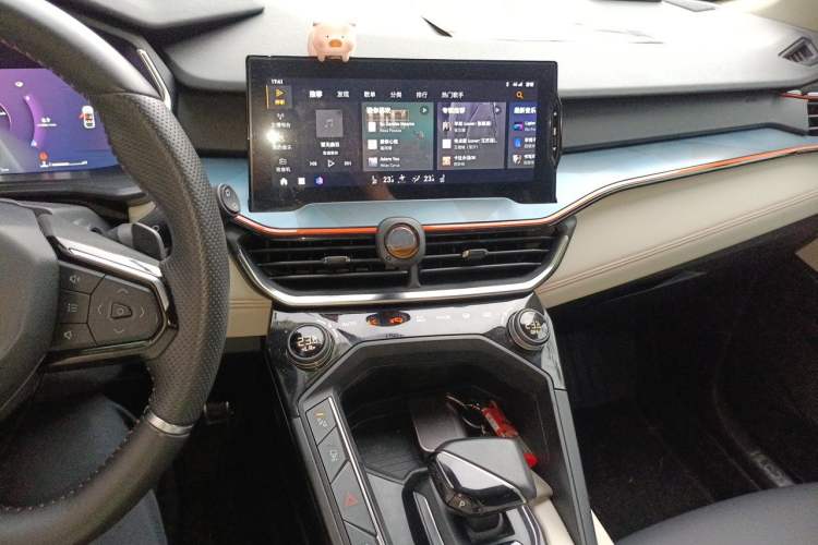 Used Lynk & Co 06 2020 1.5T YAO Halo Audio And AC Panel