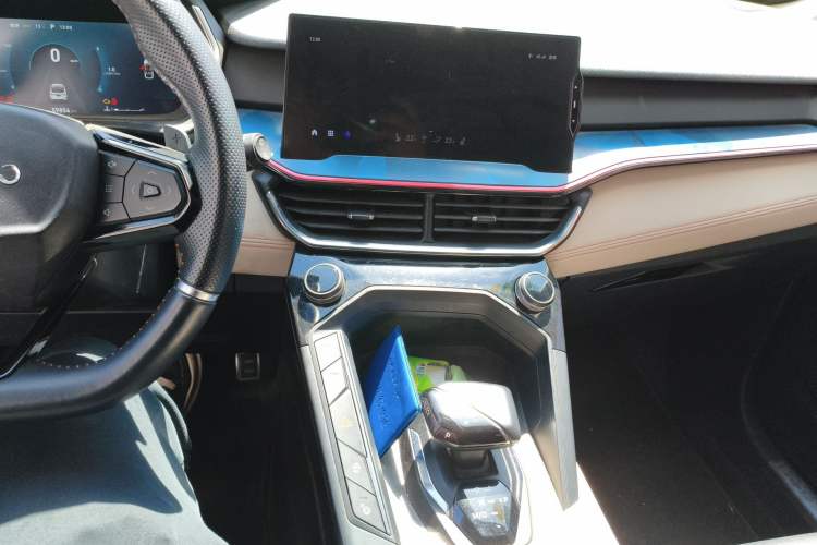 Used Lynk & Co 06 2020 1.5T YAO Halo Audio And AC Panel
