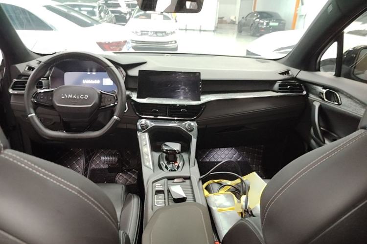 Used Lynk & Co 06 2020 1.5T JinPro model Center Console