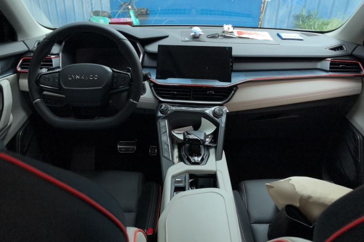Used Lynk & Co 06 2020 1.5T YAO Halo Center Console