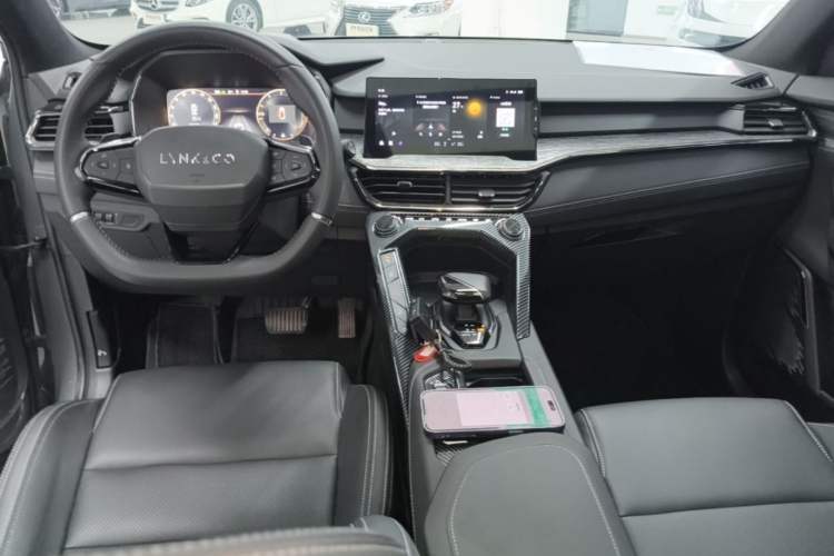 Used Lynk & Co 06 2020 1.5T JinPro model Center Console