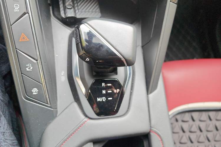 Used Lynk & Co 06 2020 1.5T JinPro model Gear Lever