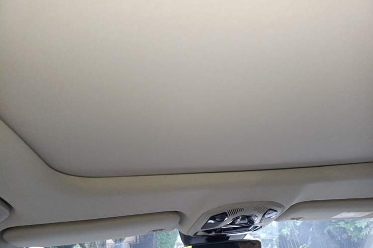 Used Lynk & Co 06 2020 1.5T YAO Halo Headliner