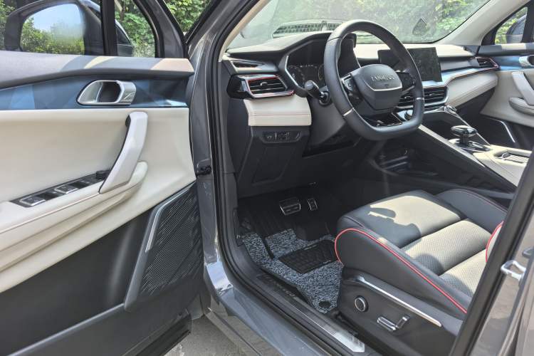 Used Lynk & Co 06 2020 1.5T YAO Halo Interior 11