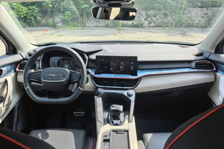 Used Lynk & Co 06 2020 1.5T YAO Halo Interior 13