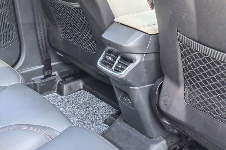 Used Lynk & Co 06 2020 1.5T YAO Halo Interior 2