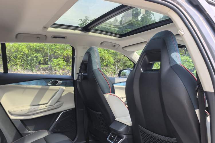 Used Lynk & Co 06 2020 1.5T YAO Halo Interior 4