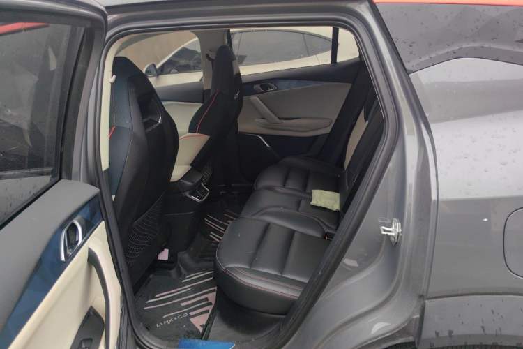Used Lynk & Co 06 2020 1.5T YAO Halo Interior 4