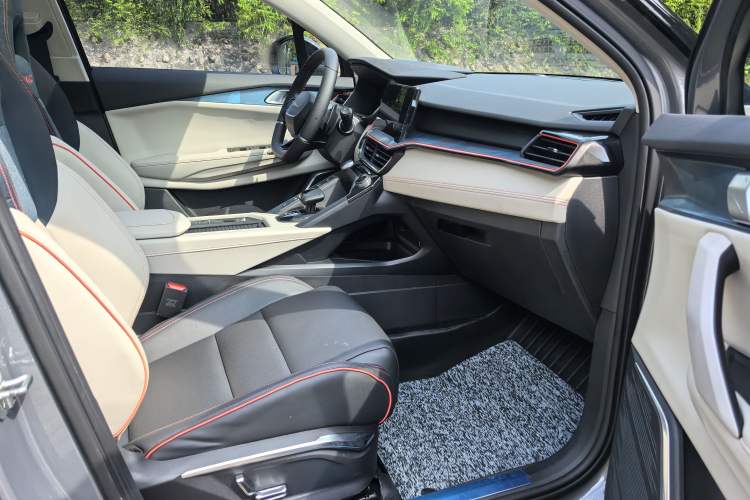 Used Lynk & Co 06 2020 1.5T YAO Halo Interior 6