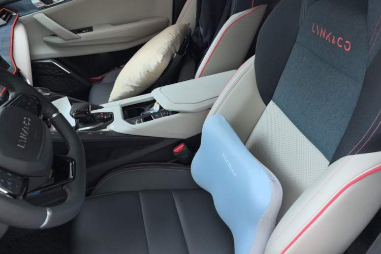 Used Lynk & Co 06 2020 1.5T YAO Halo Left Front Seat