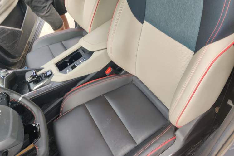 Used Lynk & Co 06 2020 1.5T YAO Halo Left Front Seat