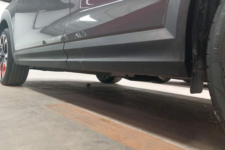 Used Lynk & Co 06 2020 1.5T YAO Halo Left Side Sill