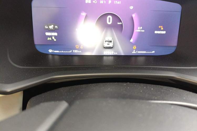 Used Lynk & Co 06 2020 1.5T YAO Halo Odometer Close Up