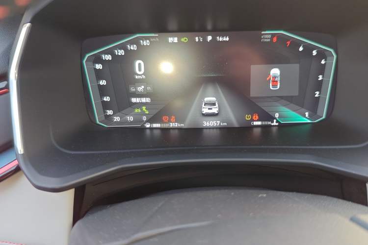 Used Lynk & Co 06 2020 1.5T YAO Halo Odometer Close Up