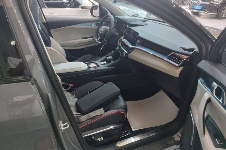 Used Lynk & Co 06 2020 1.5T YAO Halo Right Front Seat