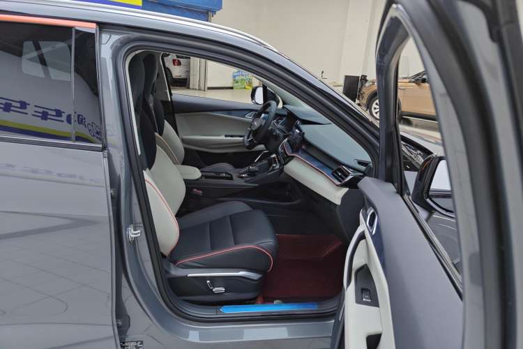 Used Lynk & Co 06 2020 1.5T YAO Halo Right Front Seat