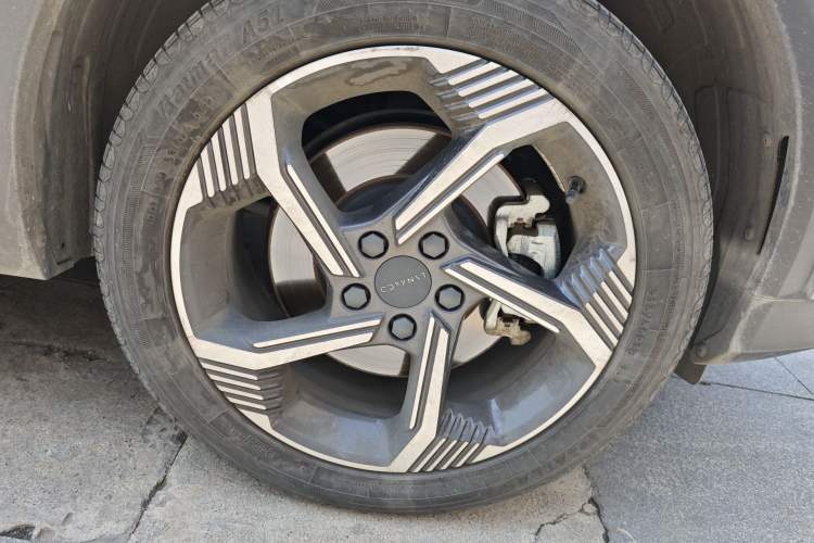 Used Lynk & Co 06 2020 1.5T JinPro model Right Front Wheel Hub