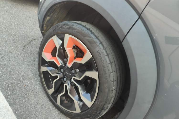 Used Lynk & Co 06 2020 1.5T YAO Halo Right Rear Wheel Hub
