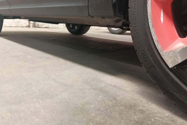 Used Lynk & Co 06 2020 1.5T YAO Halo Right Side Sill