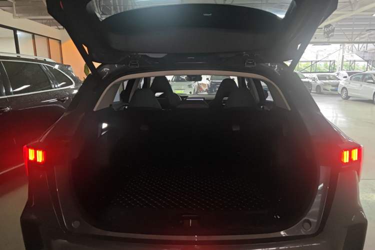 Used Lynk & Co 06 2020 1.5T YAO Halo Trunk