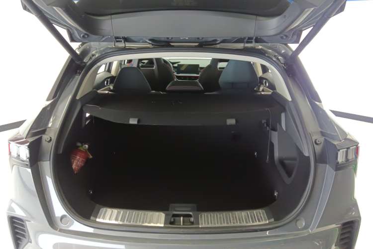 Used Lynk & Co 06 2020 1.5T YAO Halo Trunk