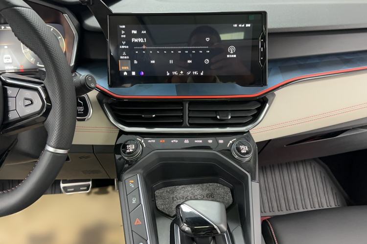 Used Lynk & Co 06 2020 1.5T YAO Halo Audio And AC Panel