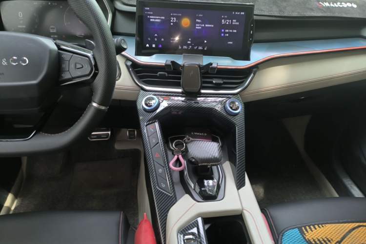 Used Lynk & Co 06 2020 1.5T YAO Halo Audio And AC Panel