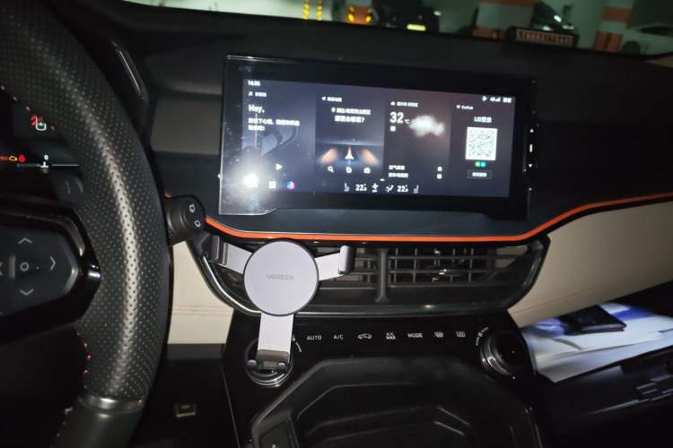 Used Lynk & Co 06 2020 1.5T YAO Halo Audio And AC Panel