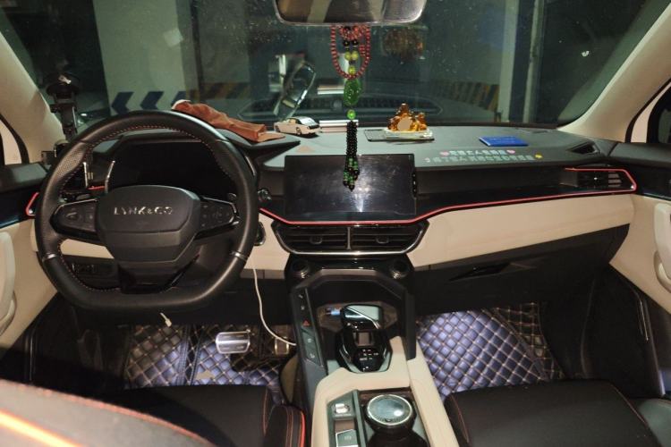 Used Lynk & Co 06 2020 1.5T YAO Halo Center Console
