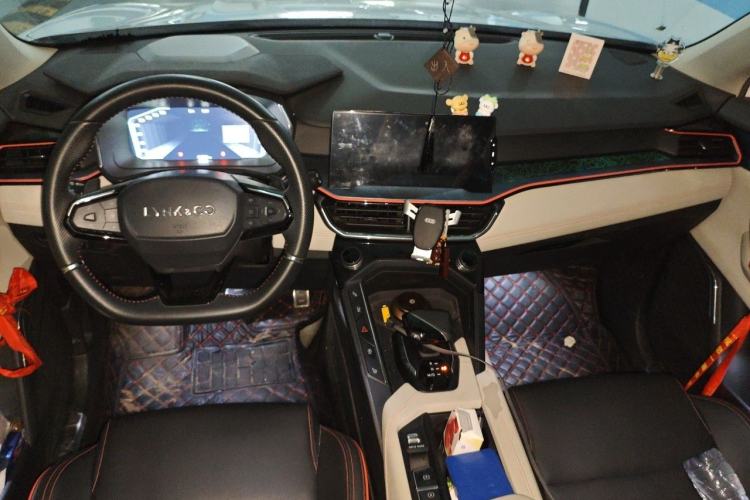 Used Lynk & Co 06 2020 1.5T YAO Halo Center Console