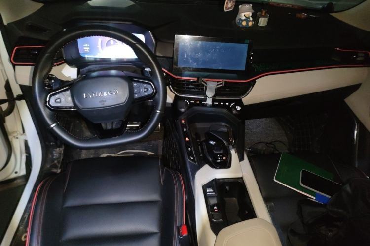 Used Lynk & Co 06 2020 1.5T YAO Halo Center Console