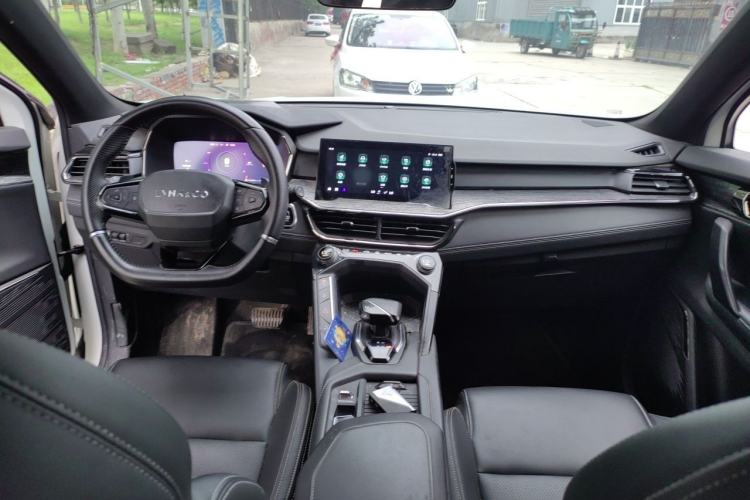 Used Lynk & Co 06 2020 1.5T JinPro model Center Console