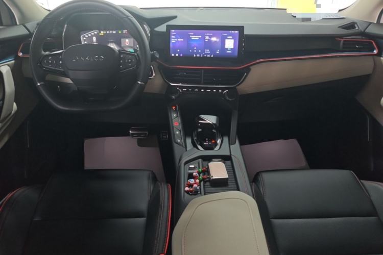 Used Lynk & Co 06 2020 1.5T YAO Halo Center Console