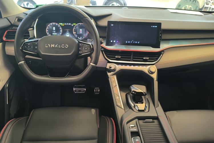 Used Lynk & Co 06 2020 1.5T YAO Halo Center Console