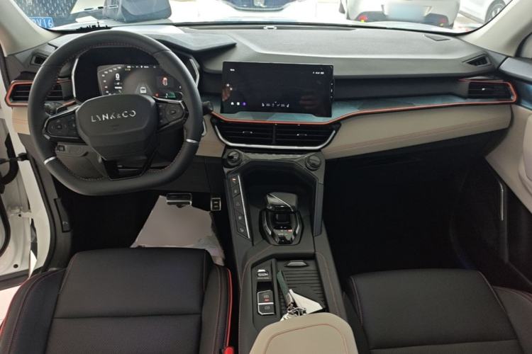Used Lynk & Co 06 2020 1.5T YAO Halo Center Console