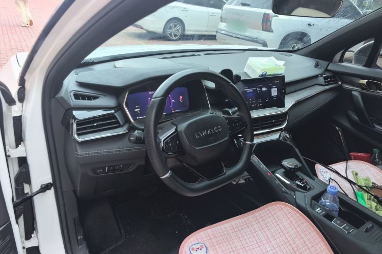 Used Lynk & Co 06 2020 1.5T JinPro model Center Console