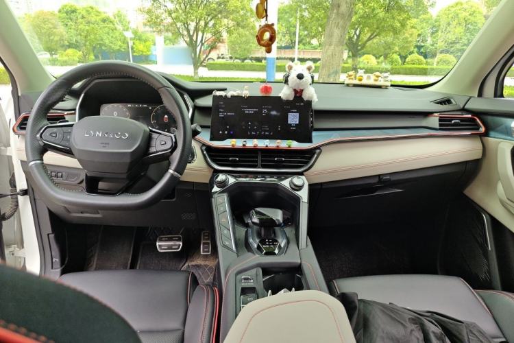 Used Lynk & Co 06 2020 1.5T YAO Halo Center Console