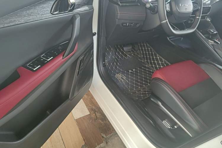 Used Lynk & Co 06 2020 1.5T JinPro model Driver Seat