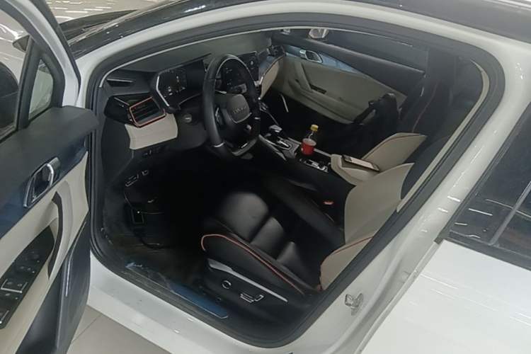 Used Lynk & Co 06 2020 1.5T YAO Halo Driver Seat