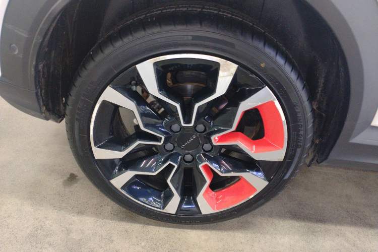 Used Lynk & Co 06 2020 1.5T YAO Halo Exterior 5