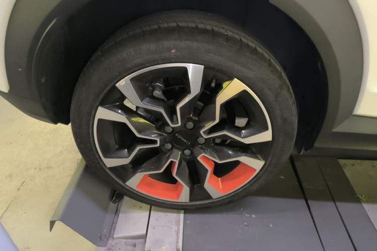 Used Lynk & Co 06 2020 1.5T YAO Halo Exterior 5