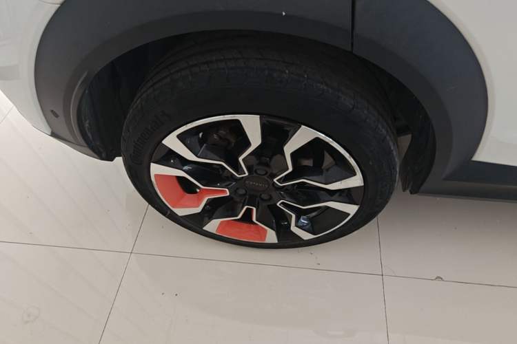 Used Lynk & Co 06 2020 1.5T YAO Halo Exterior 5
