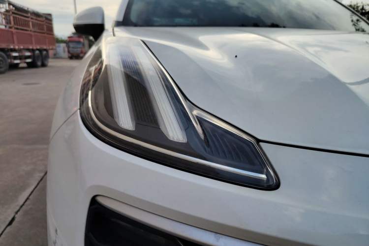 Used Lynk & Co 06 2020 1.5T Type Plus Exterior 6