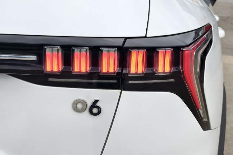 Used Lynk & Co 06 2020 1.5T YAO Halo Exterior 7