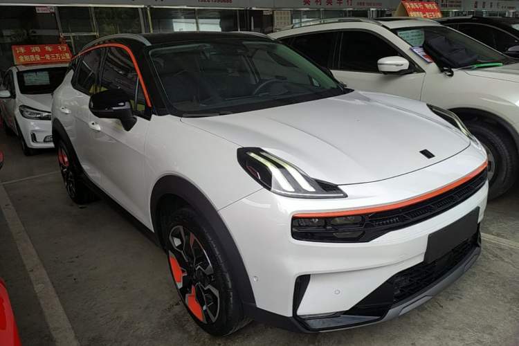 Used Lynk & Co 06 2020 1.5T YAO Halo Front Right 45 Deg
