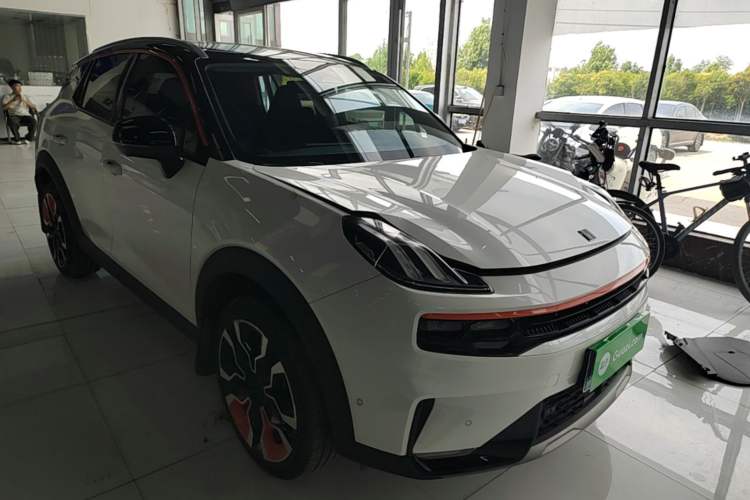 Used Lynk & Co 06 2020 1.5T YAO Halo Front Right 45 Deg