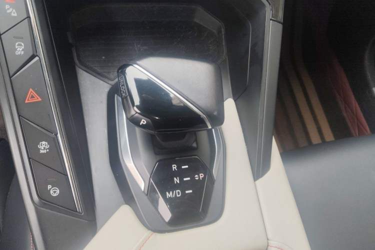Used Lynk & Co 06 2020 1.5T YAO Halo Gear Lever